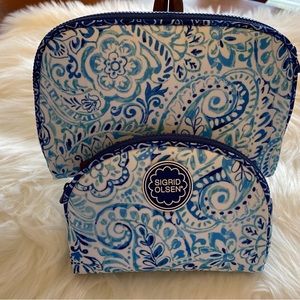 Sigrid Olsen 2 piece cosmetic set